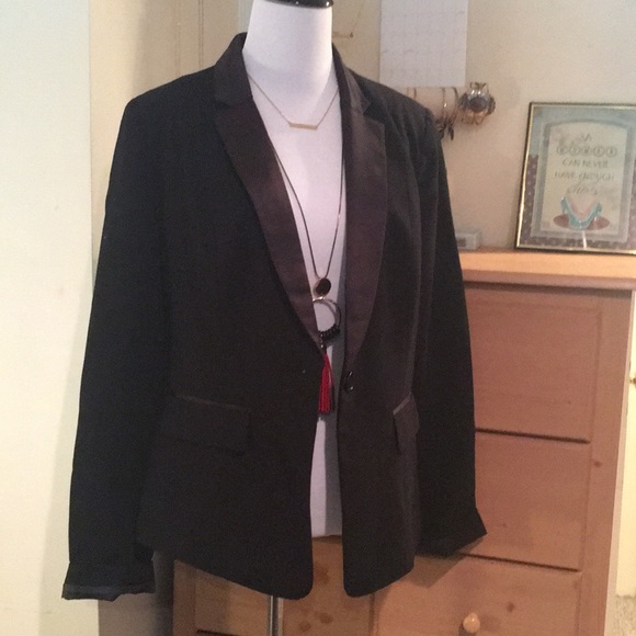 Jacket - Picture 3 of 5